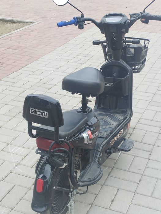 Электроскутер Sk8 350W