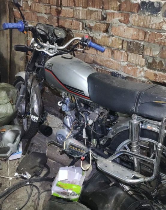 Продам мопед зид не на ходу