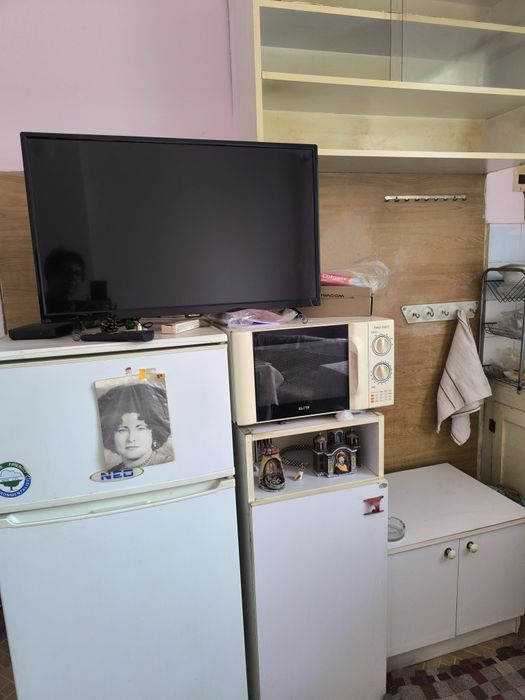 Продавам двустаен апартамент