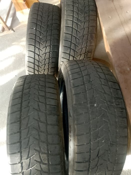 Комплект зимни гуми 205/55R/17