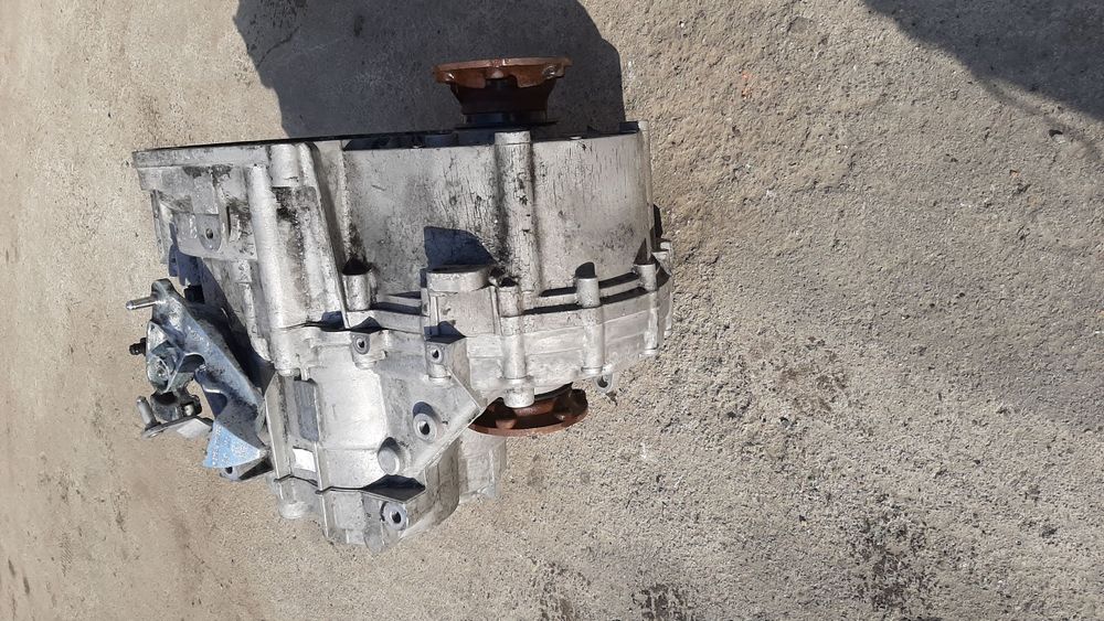 Cutie 6 trepte. 2.0 TDI Vw Passat B6/Golf 5/Touran BKP/BMM/BKD/BMP/BKD