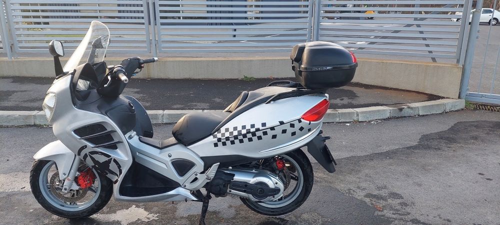 Malaguti spidermax 500/schimb