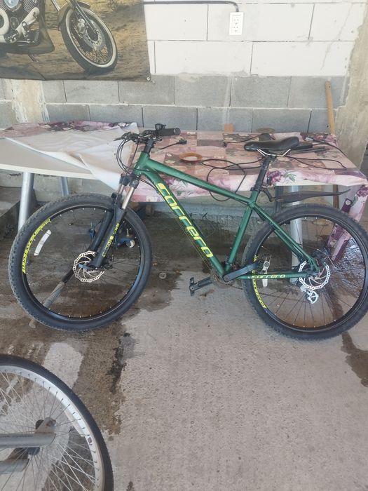 Bicicleta de vânzare