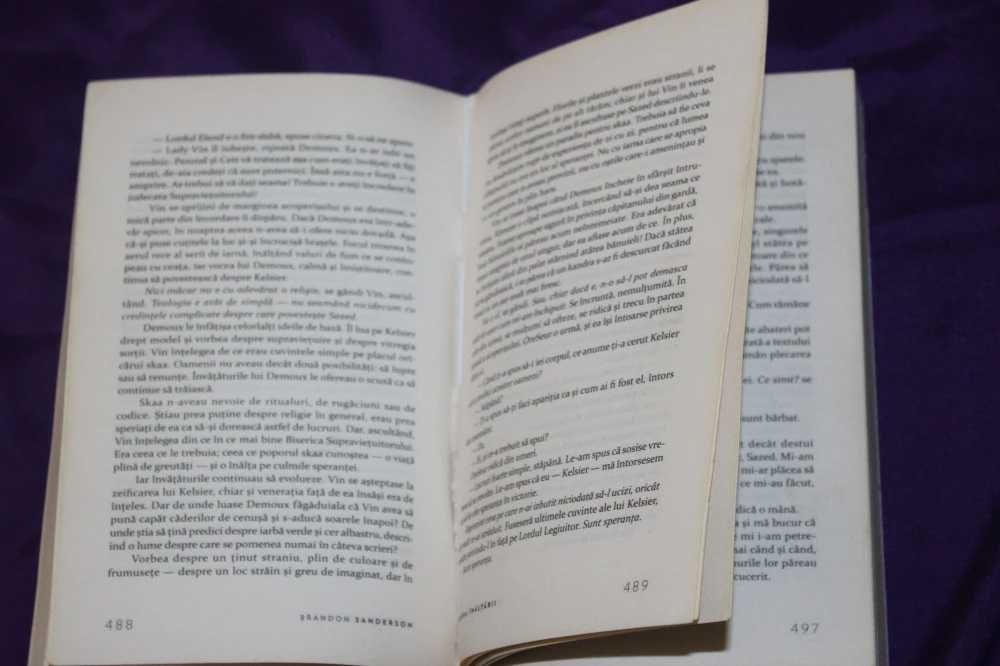 Brandon Sanderson – Fantana inaltarii Umbra sinelui seria Nascuti din ceata carti fantasy sf science fiction
