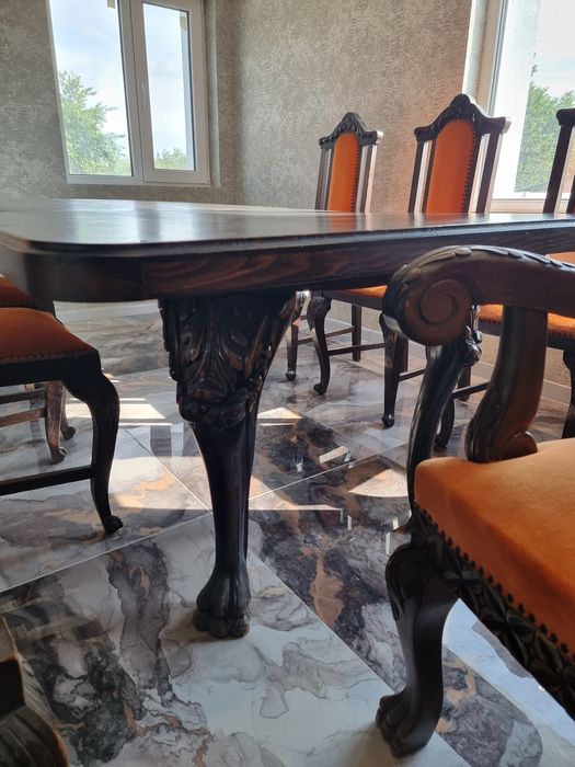 Антична маса с 8 стола