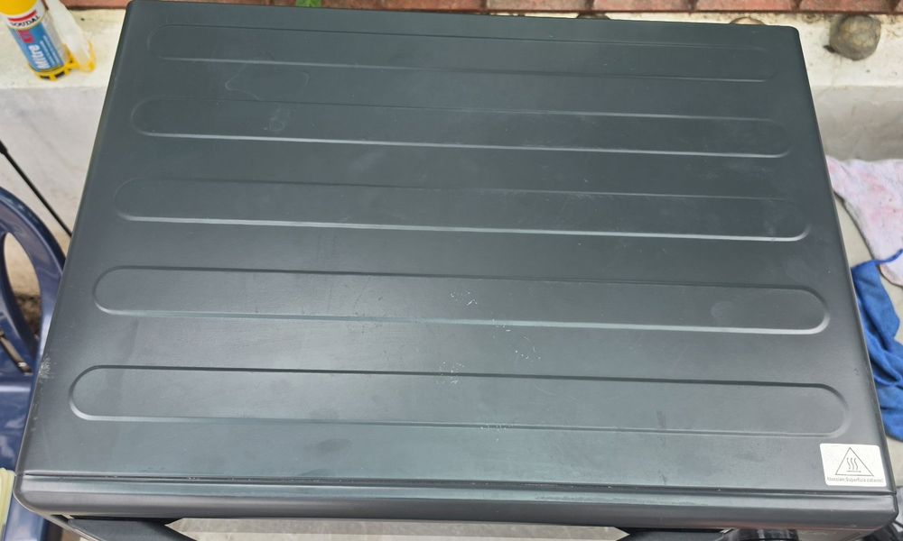 Малка фурна CECOTEC 60L 2200w.