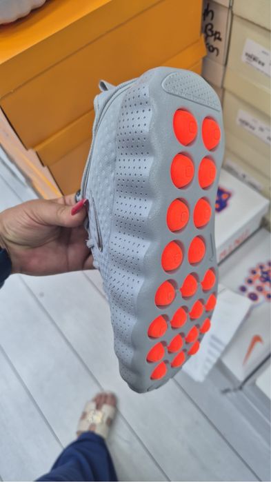 Adudasi nike mind