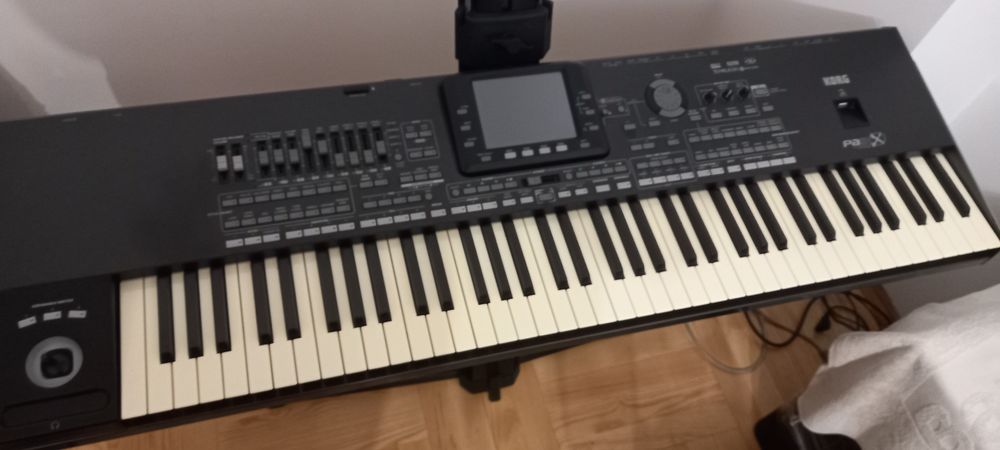 Продавам Korg Pa 3X pro