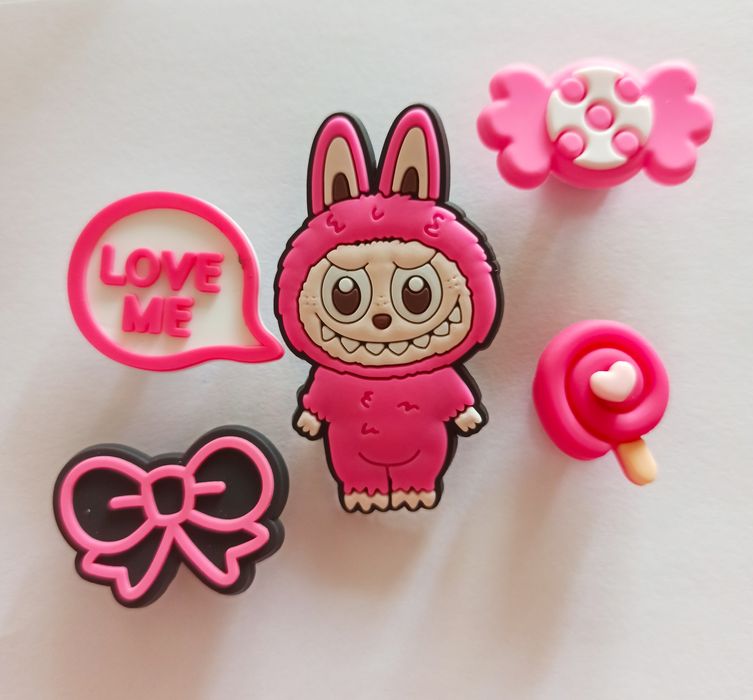 Labubu значки за crocs