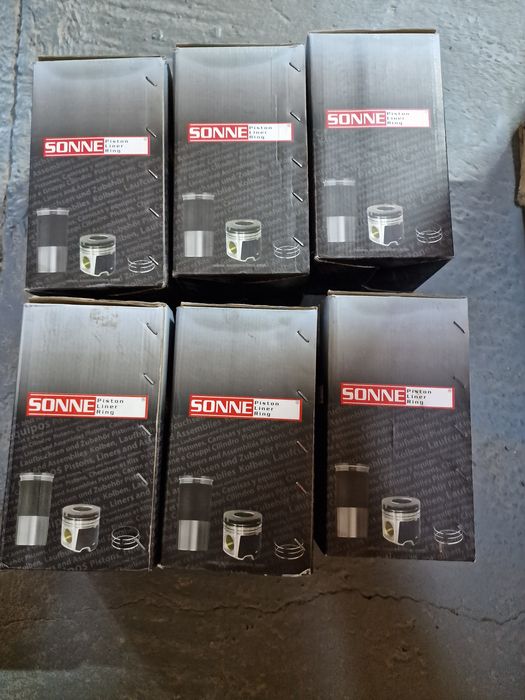 Piston Claas / Renault

Tractor

Ares 500
556 RX , 556 RZ , 577 ATX ,