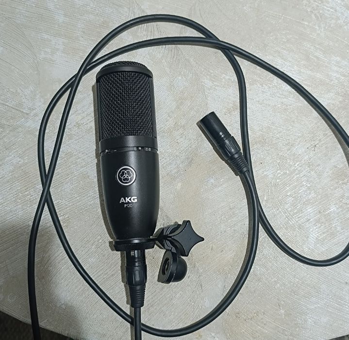 Звуковая карта focusrite 2i2