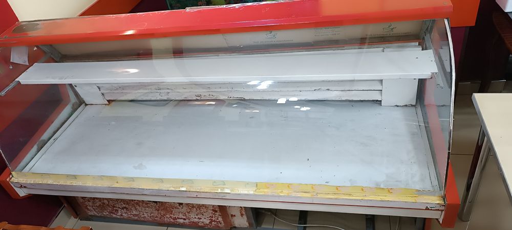 Витрина холодильник