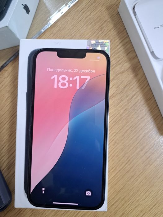 IPhone 13 yangi karobka xujjatlari joyida