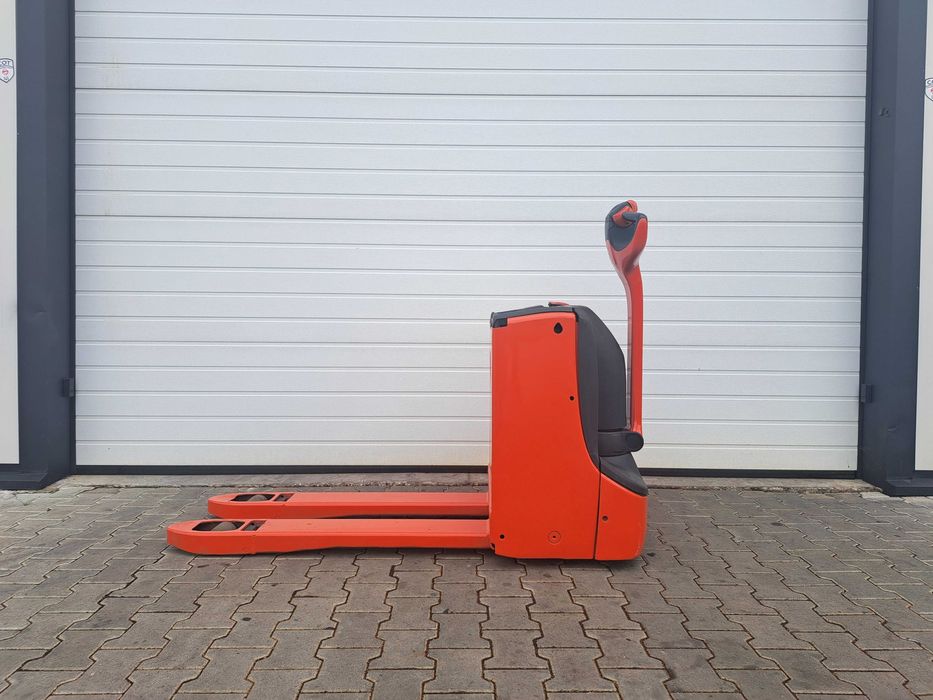 Електрическа палетна количка Linde T18 - от АБ Сервиз