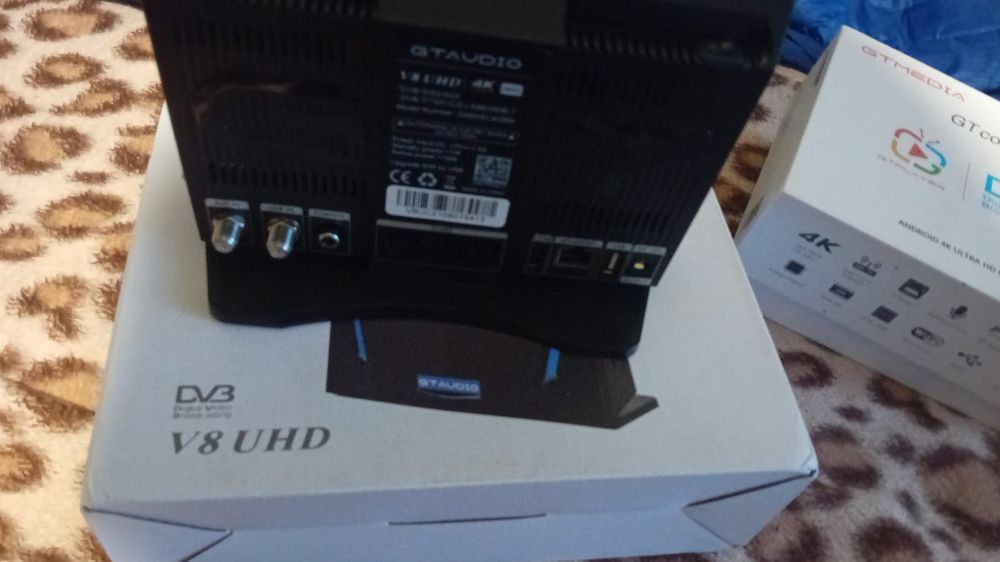 Vând cartela Tivusat activă si receiver Gt Media V8 4k UHD combo