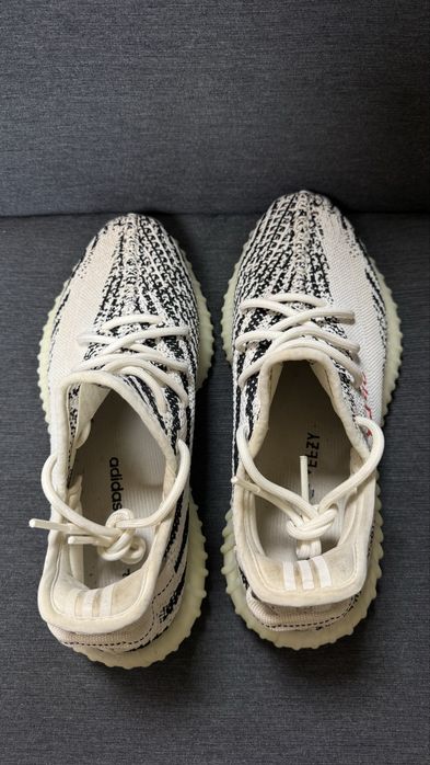 Adidas Yeezy Boost 350 V2 Zebra marimea 41 jumate