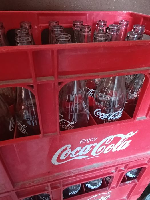 Кока кола ящики с бутилками