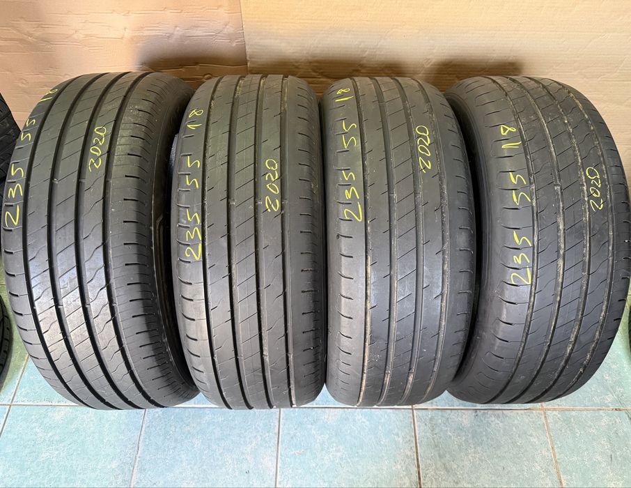4 buc 235/55 R18 Goodyear vara