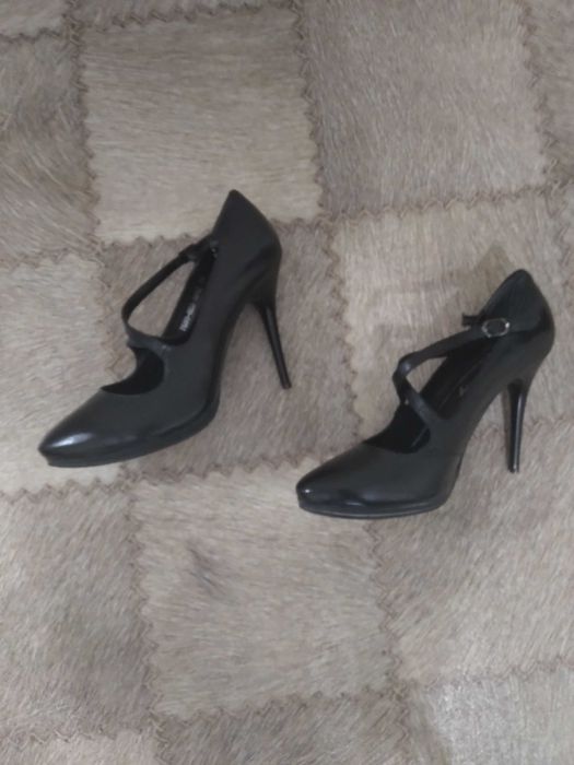 Туфли чёрные кожанные новые