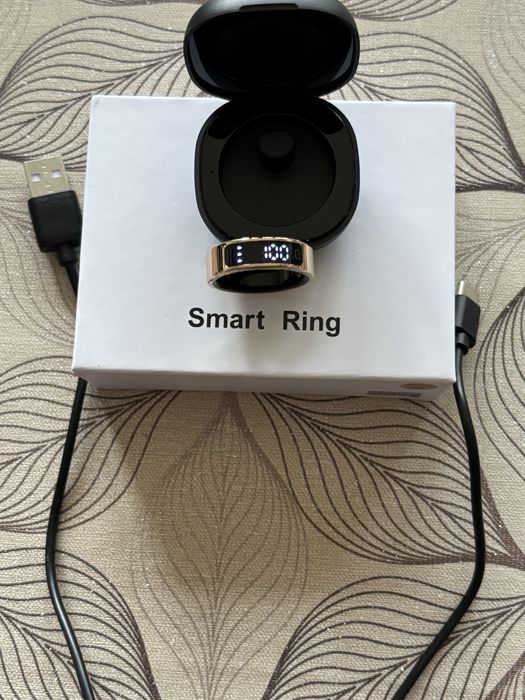Нов смарт пръстен с дисплей размер 13