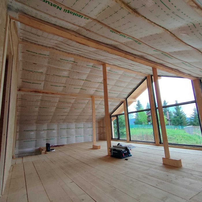 Izolatie cu lana de lemn pentru poduri si mansarde