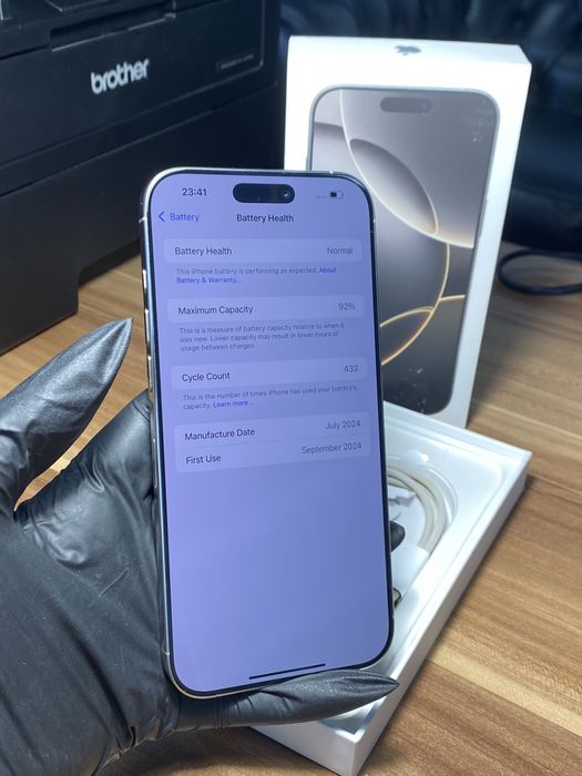 iPhone 16 Pro Max • 256 GB • Natural Titanium