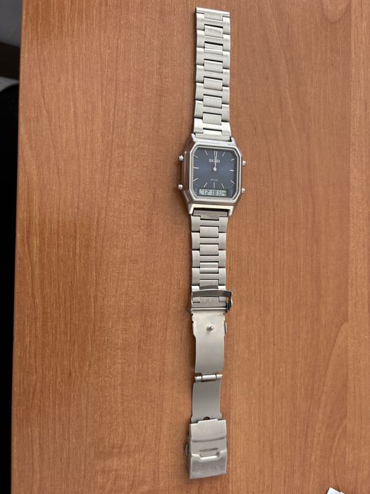 Продам часы SKMEI