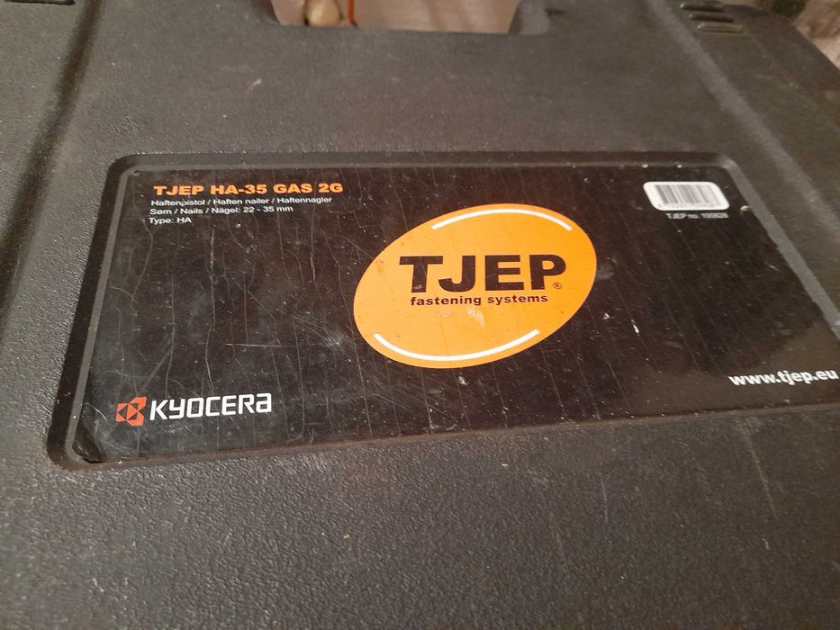 Vand pistol de batut cuie