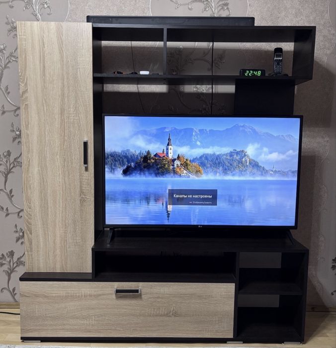 Продам стенку под телевизор