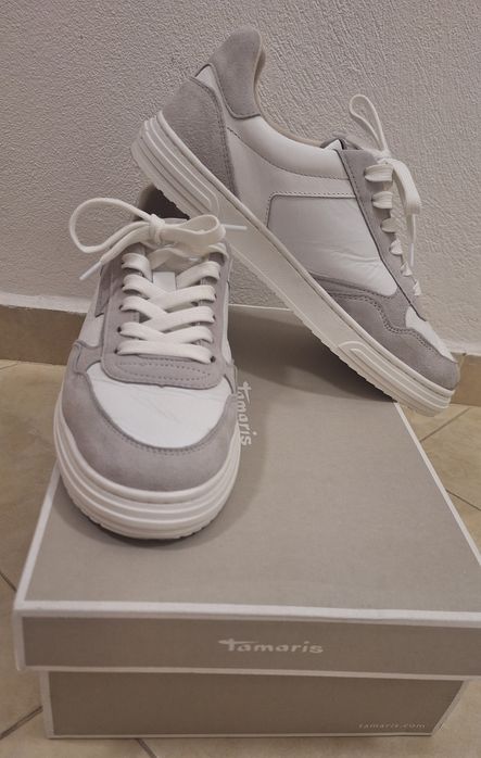 Бяло-сиво кожени сникърси Tamaris 41 номер