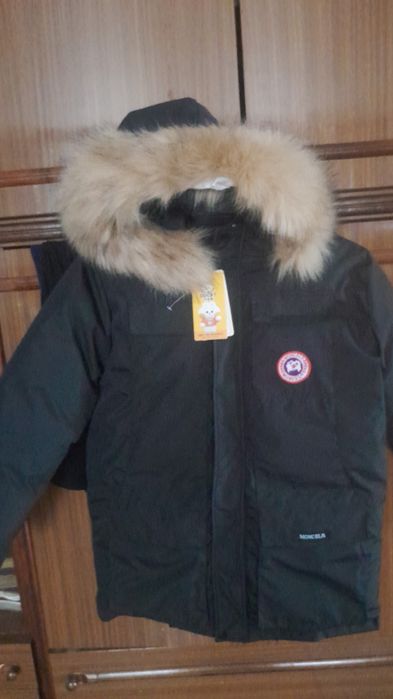 Продам куртку новая