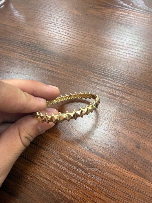 Tilla braslet sotiladi 83$