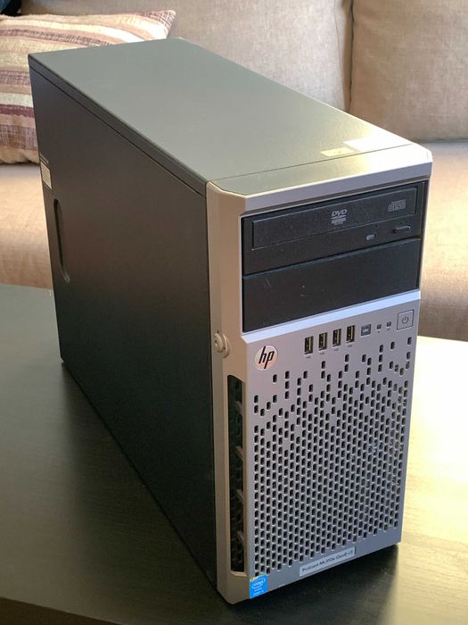 Сървър HP ProLiant ML310e Gen8 v2