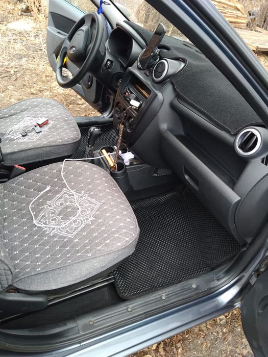 Lada Granta liftback