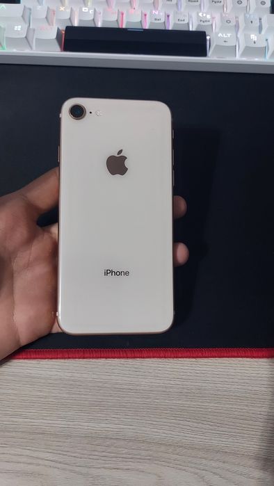 IPhone 8 без гарантии 64ГБ