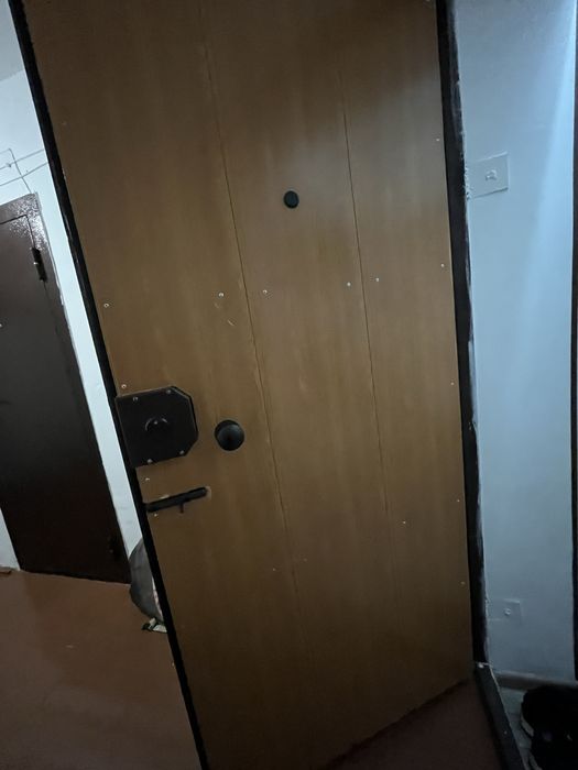 Продам двери железные