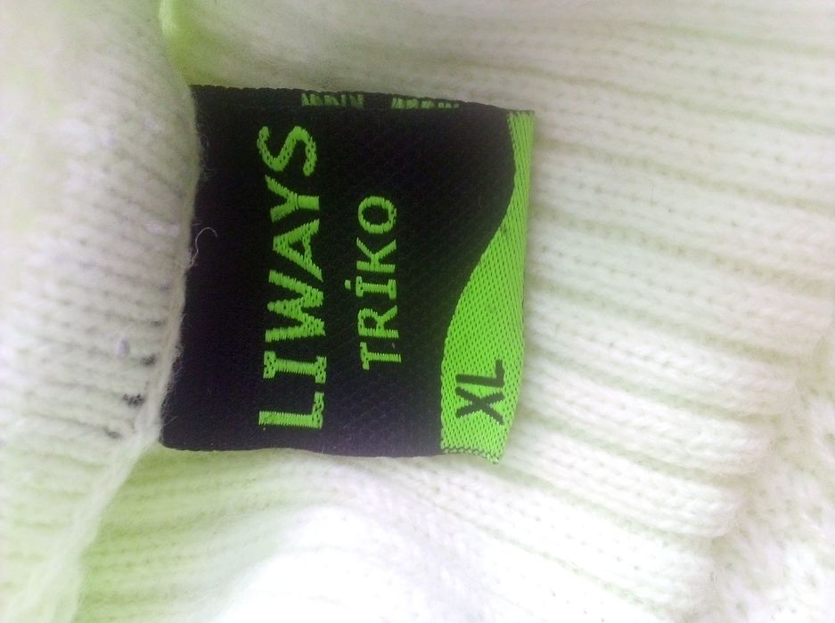 Продам свитер кофта