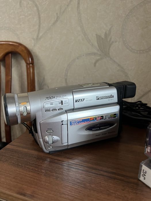 Видеокамера Panasonic NV-VZ17