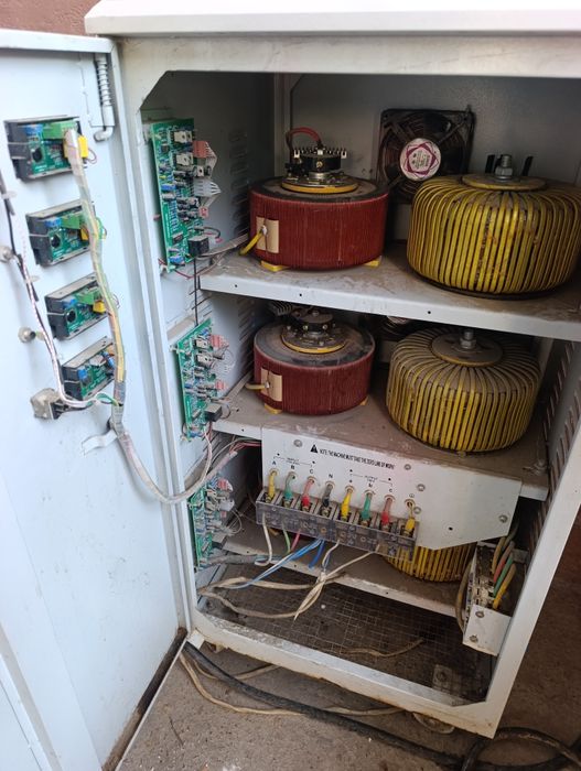 Продается стабилизатор напряжения Current 30 kW 3-фазный