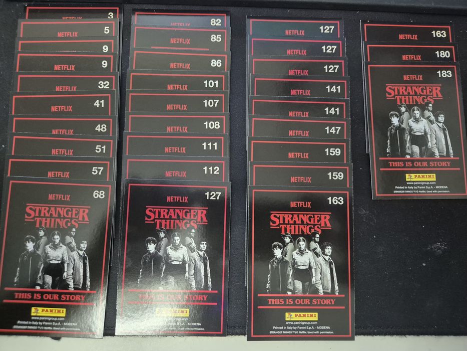 Vand/Schimb Stranger Things Netflix Panini cards