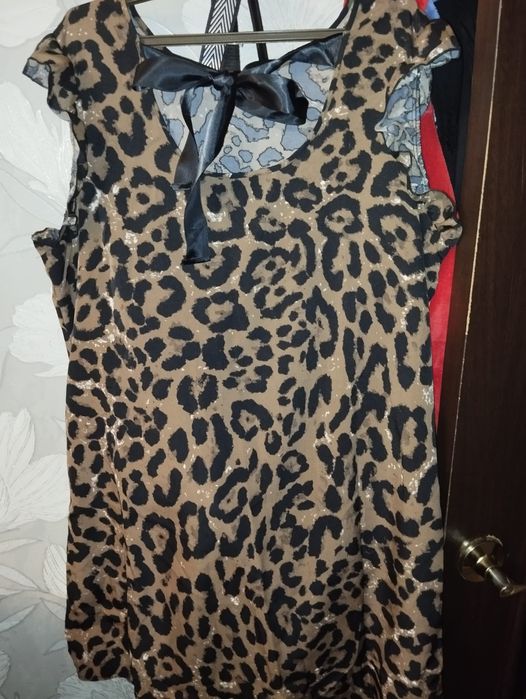 Продам платье и костюм