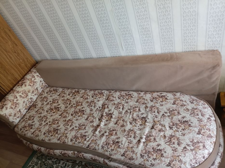 Отдам даром диван
