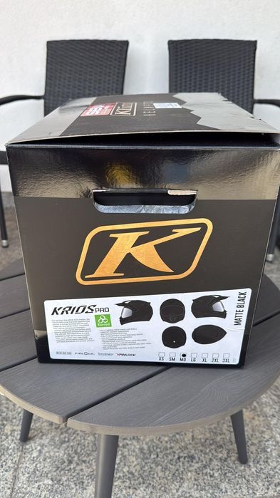 Vând Casca KLIM Krios Pro Carbon ECE/DOTEnduro.Casca este nouă, nefolosită, in cutie cu sac protecție. Măsura MD