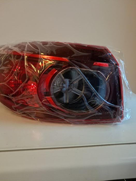 Заден ляв стоп Мазда3