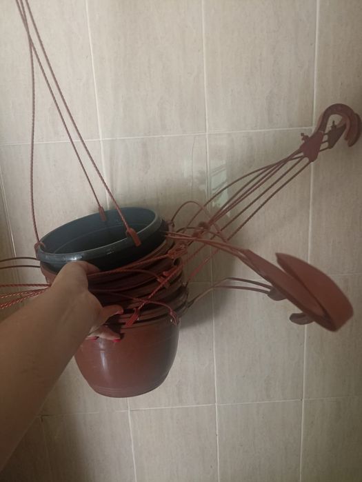 Продам подвесные горшки
