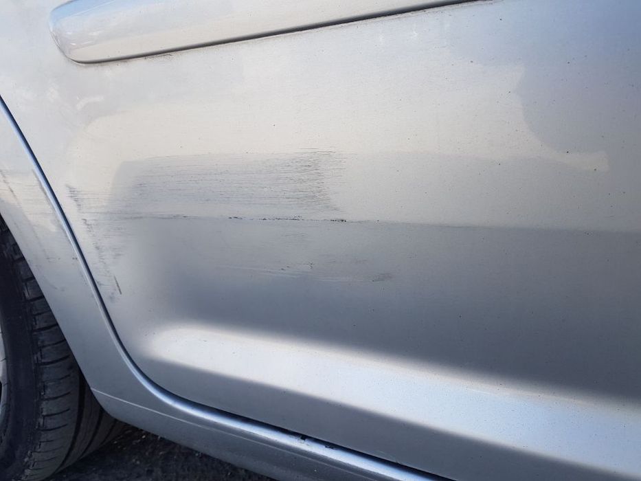 Usa / Portiera Dreapta Spate VW Touran 2003 - 2007 Cod Culoare: LA7W