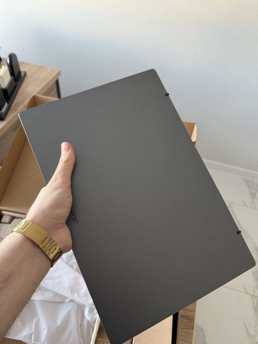 Продам ноутбук новый