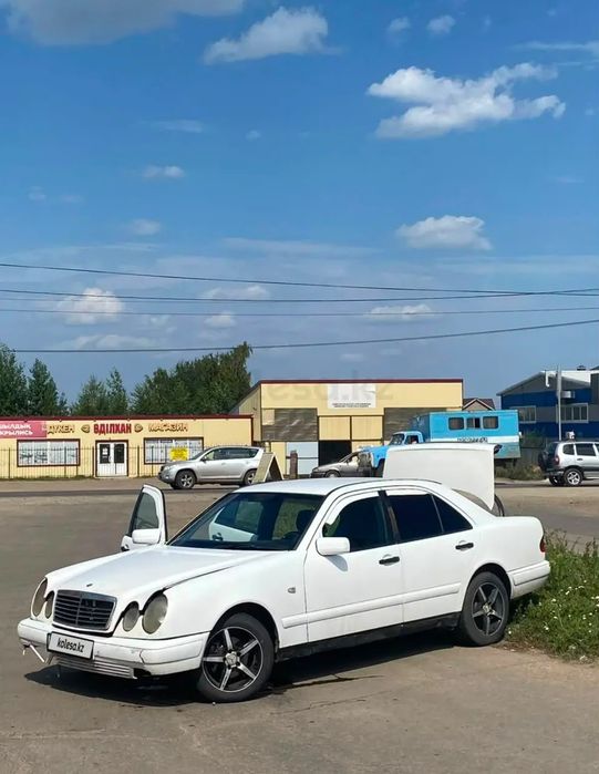 Мерс 210 в среднем состоянии