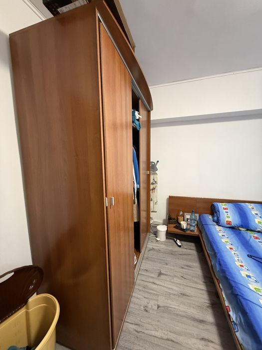 Vând toată Mobilă Apartament 4 camere Urgent