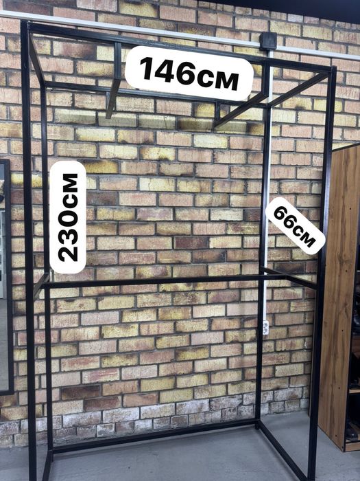 Продам стеллажи вешалки